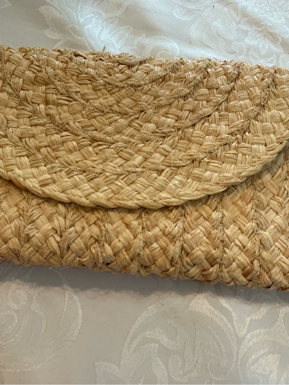 Woven Straw Clutch Bag in Natural - Classic Summer Accessory